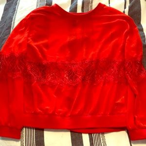 H&M exposed Lace Top